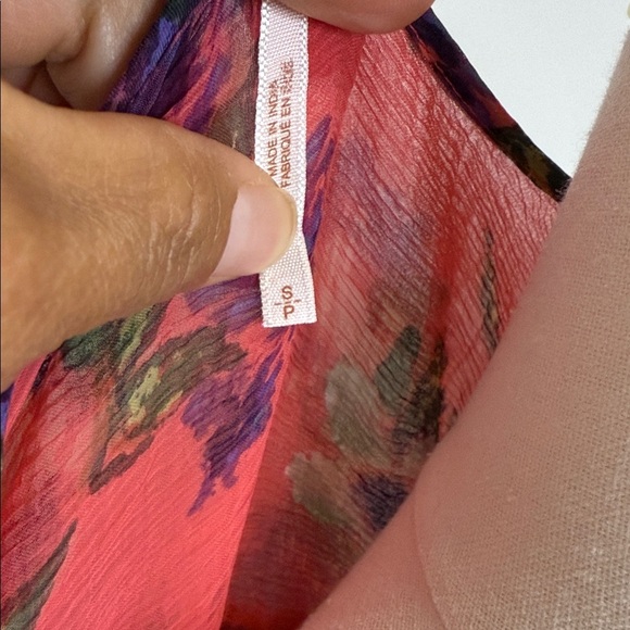 Free People Size SP Vibrant Floral Sheer Blouse V-neck 100% Viscose - Picture 3 of 8